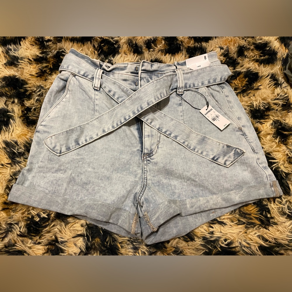*NWT* Express Super High Rise - Tie Front- Denim Shorts - Size 8